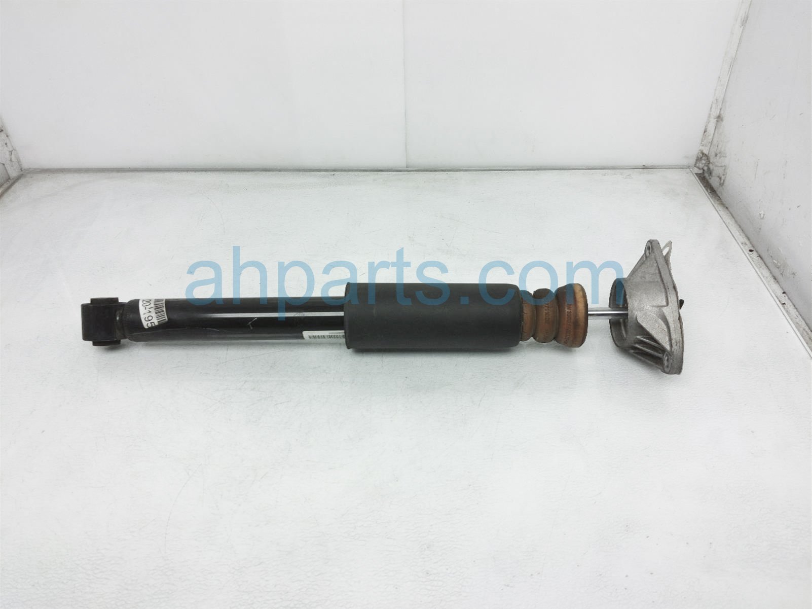 $40 BMW RR/LH SHOCK ABSORBER