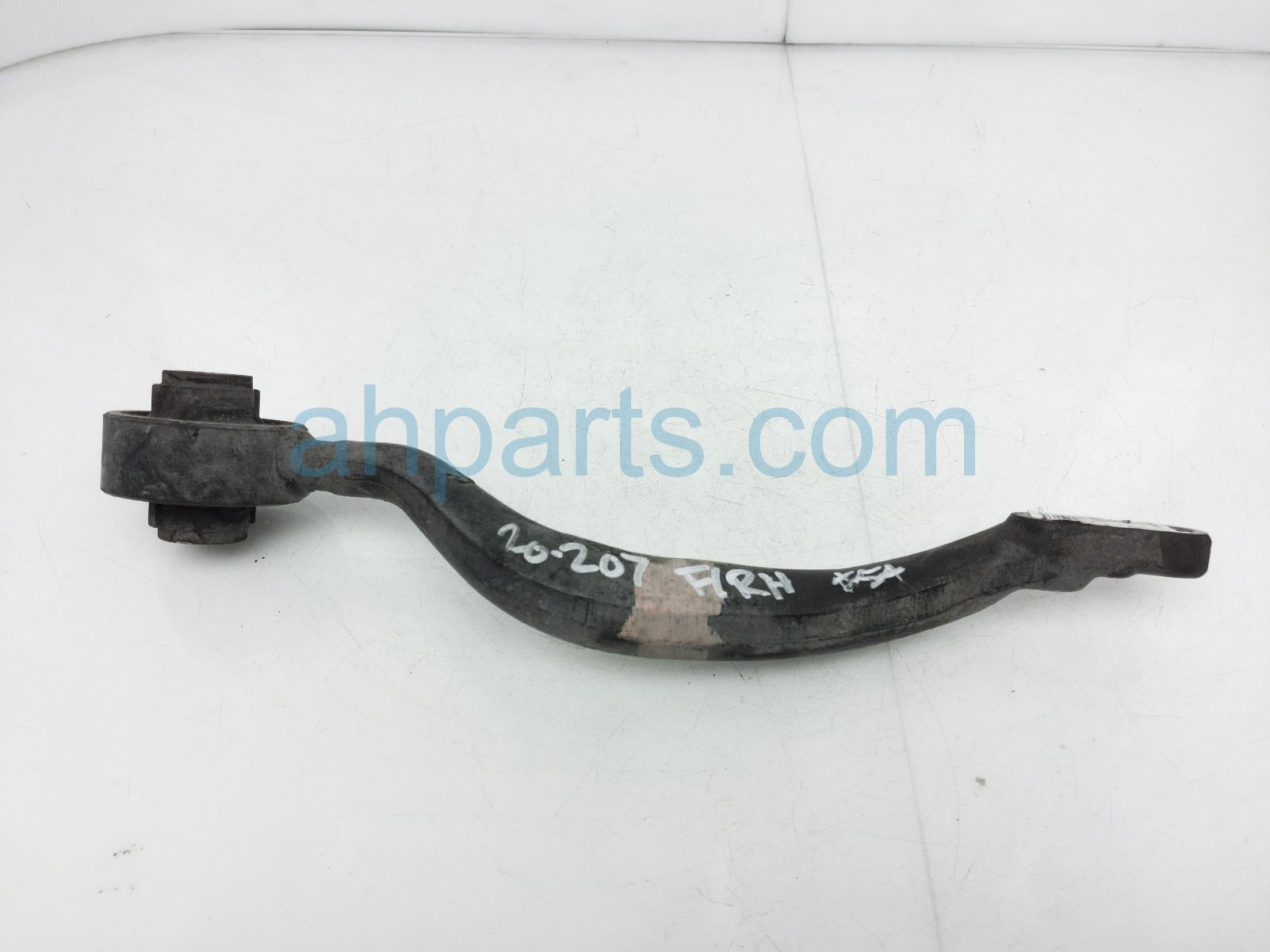 $40 Lexus FR/RH REARWARD LOWER CONTROL ARM