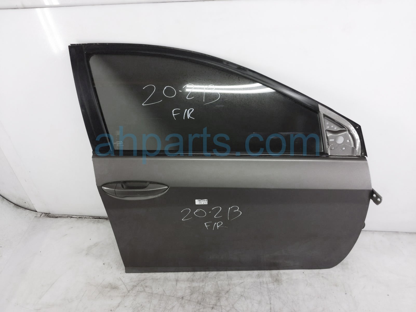 $475 Toyota FR/RH DOOR - GREY - NO MIRROR/TRIM