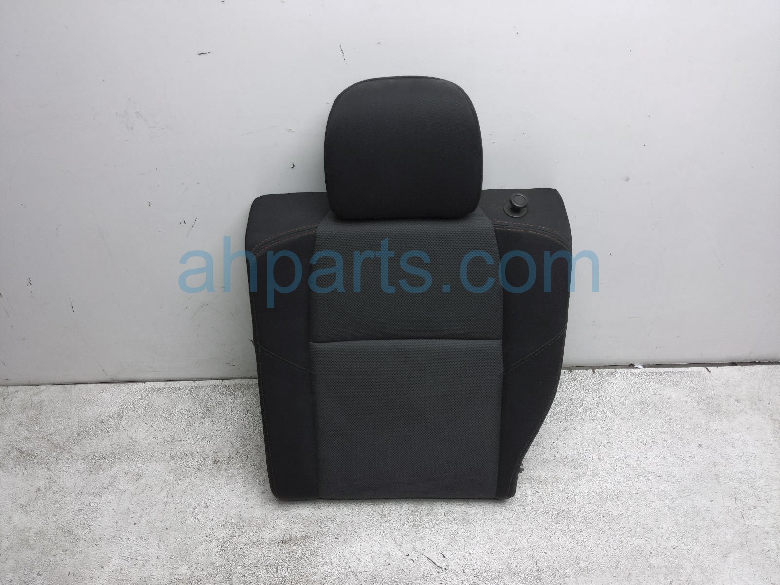 $49 Subaru RR/LH SEAT TOP CUSHION - BLACK CLTH