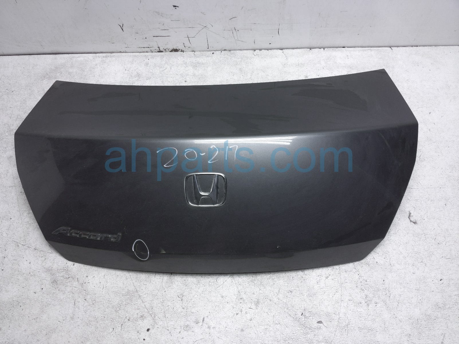 $199 Honda TRUNK / DECKLID - GREY - DING