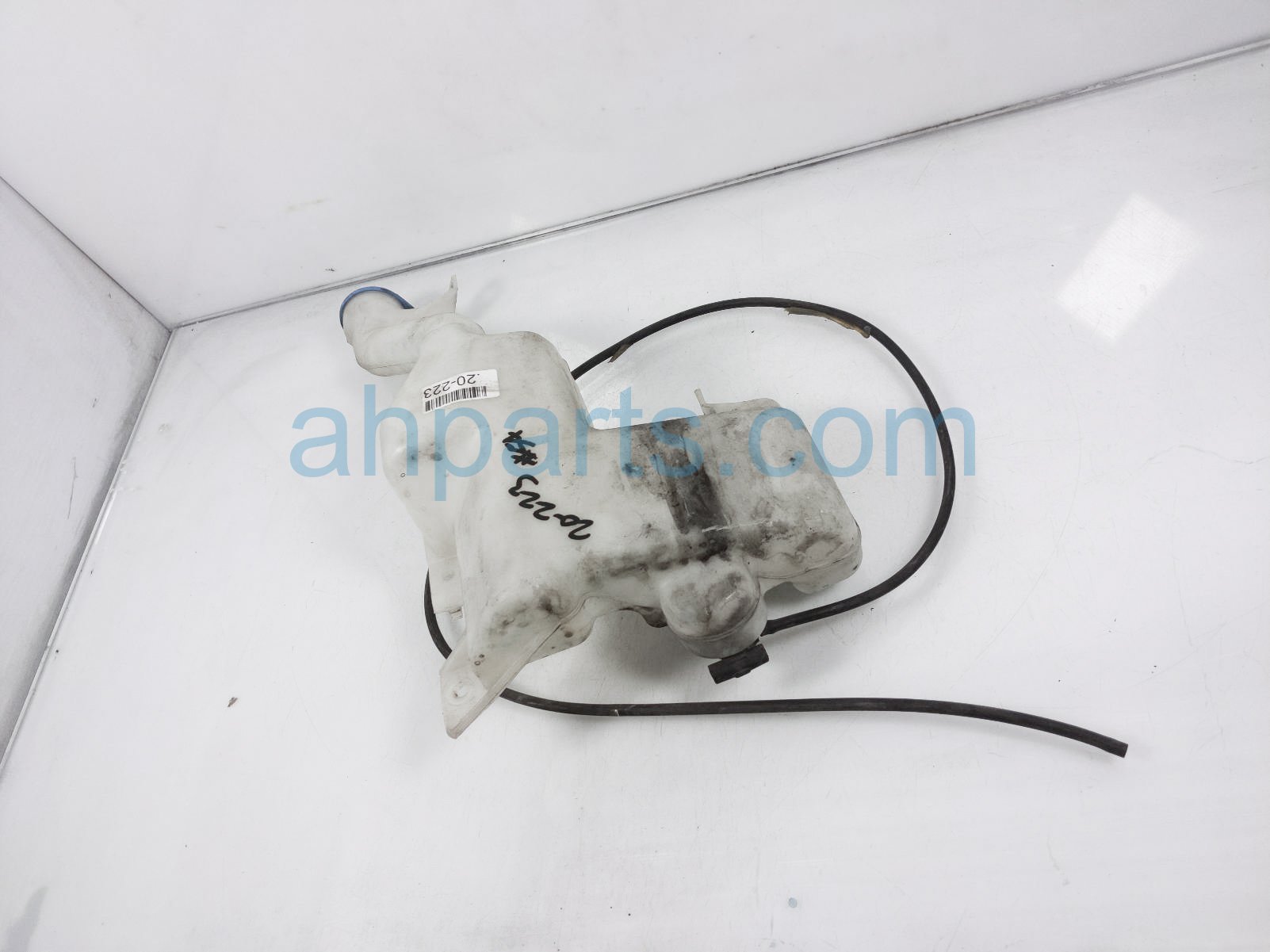 $38 Honda WINDSHIELD WASHER RESERVOIR TANK