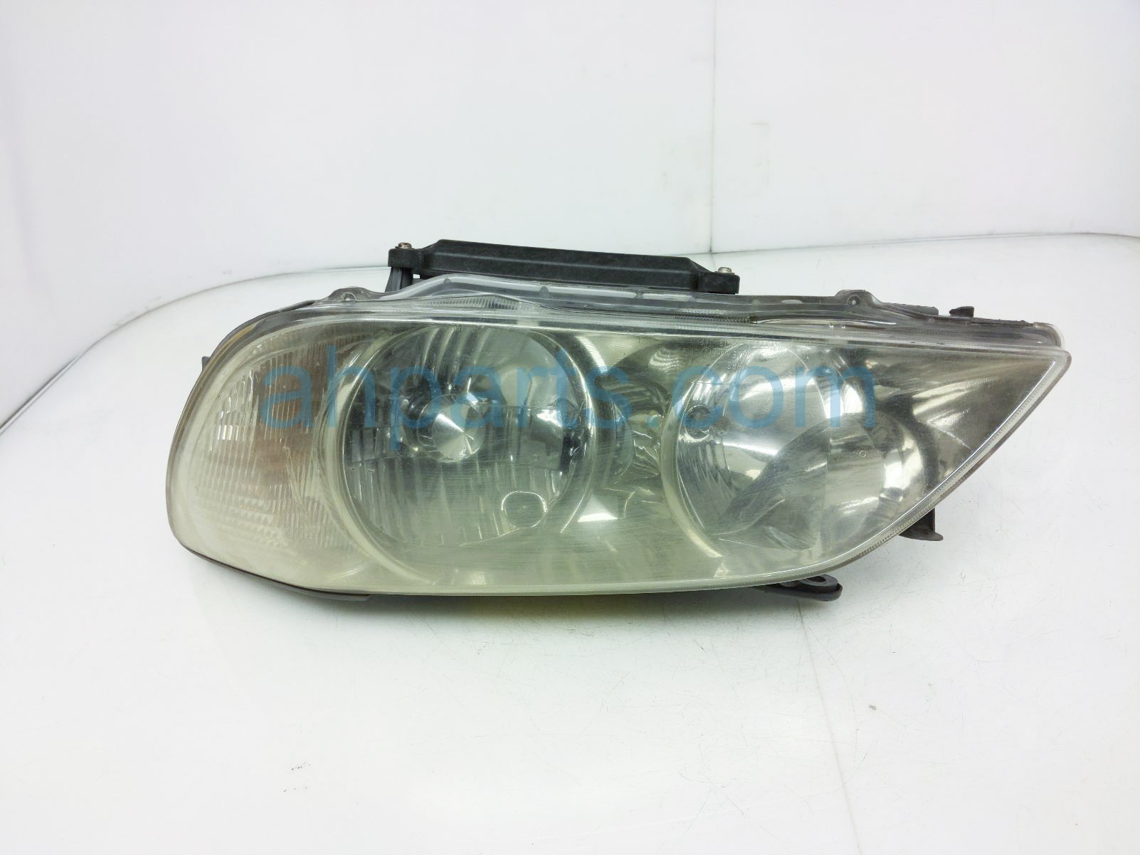 $179 Lexus LH HEAD LIGHT / LAMP - NEEDS POLISH