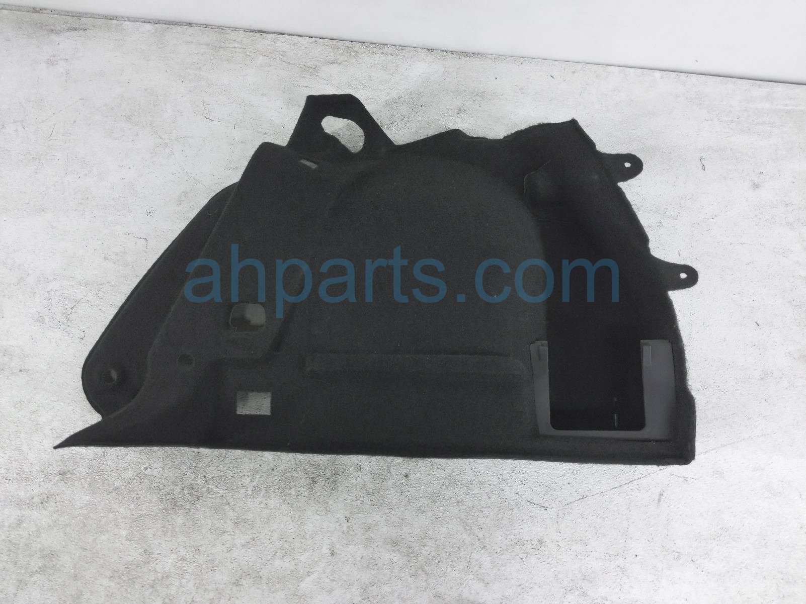 $59 Volkswagen RR/RH INNER QUARTER PANEL TRIM