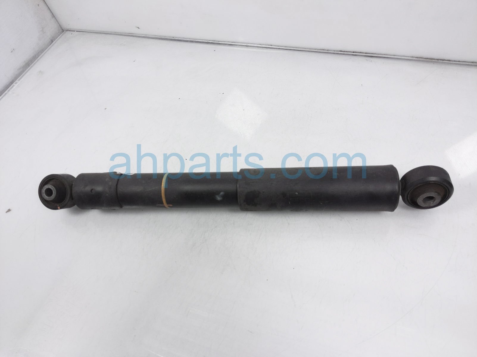 $75 Lexus RR/LH SHOCK ABSORBER - W/O AVS