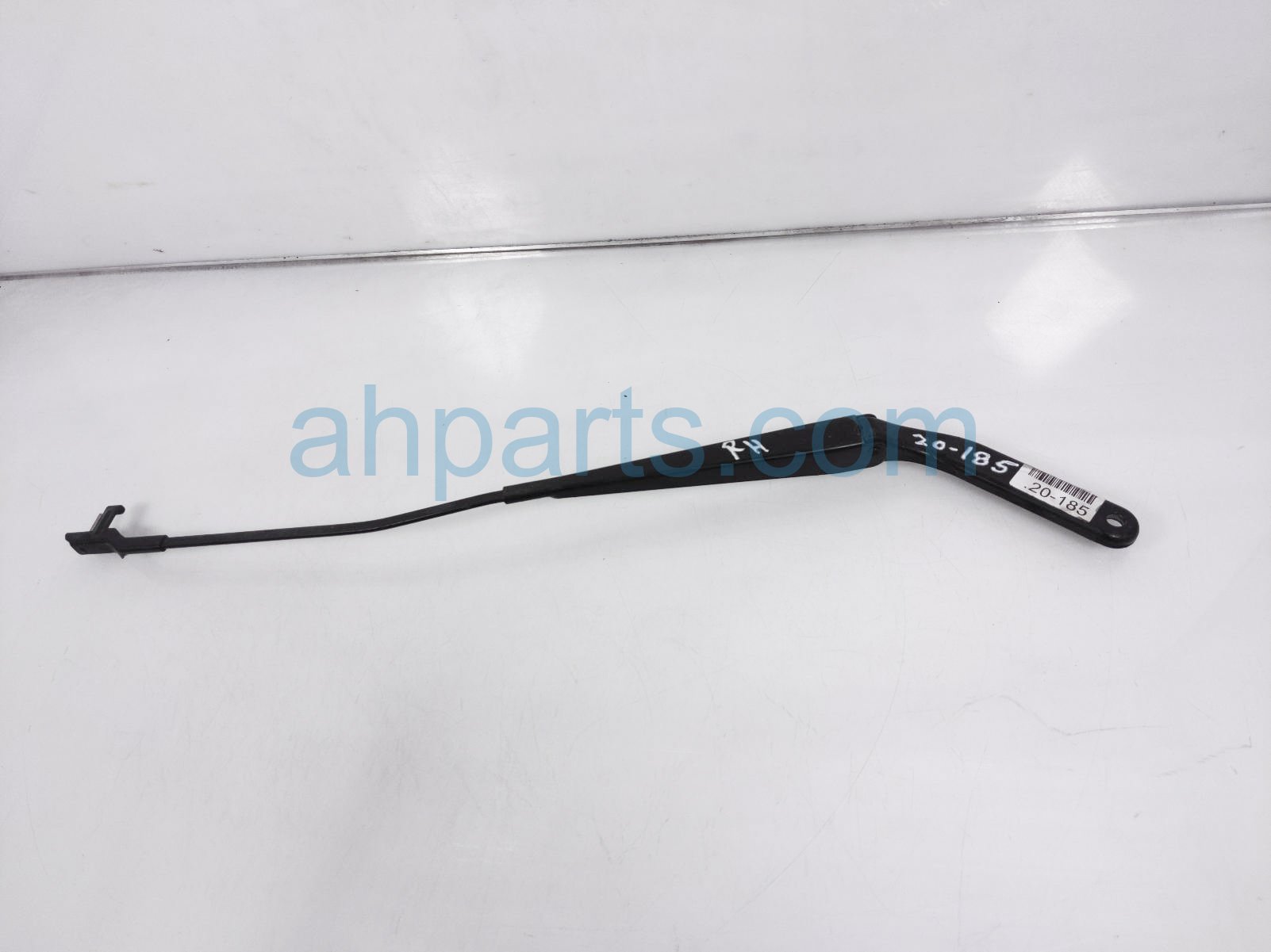 $20 BMW RH WINDSHIELD WIPER ARM