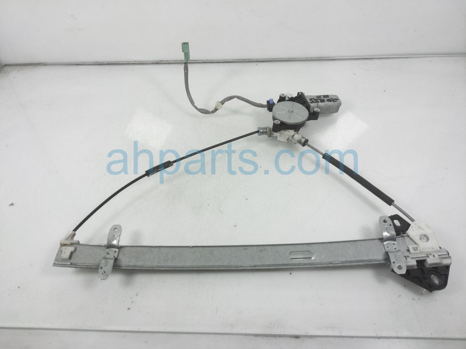 $40 Honda FR/RH WINDOW REGULATOR & MOTOR