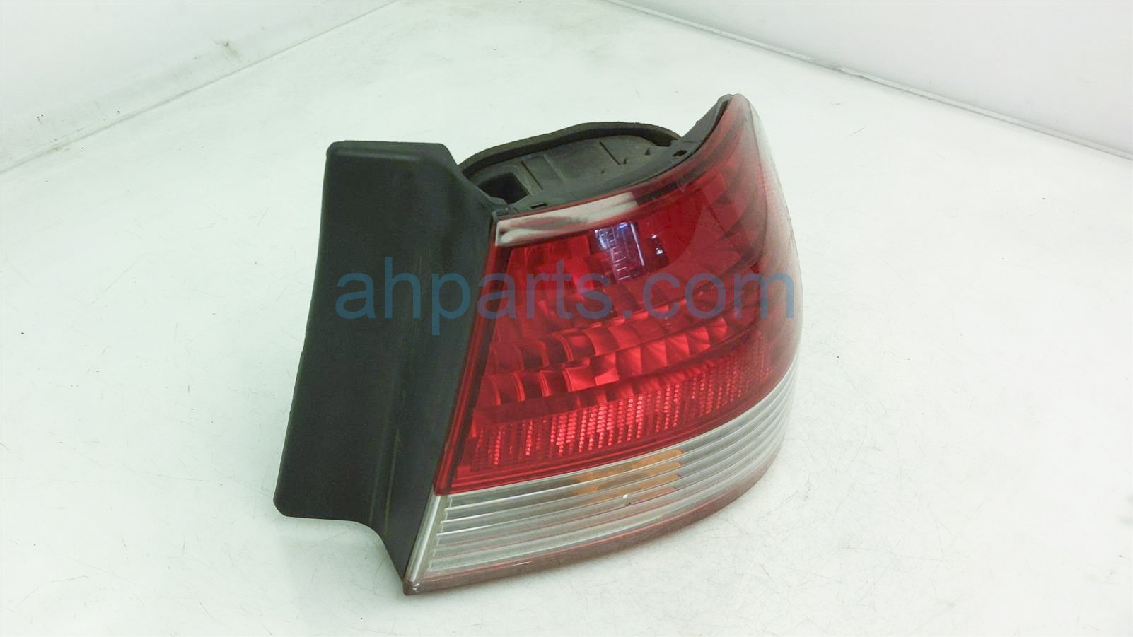 $25 Honda RH TAIL LAMP (ON TRUNK)