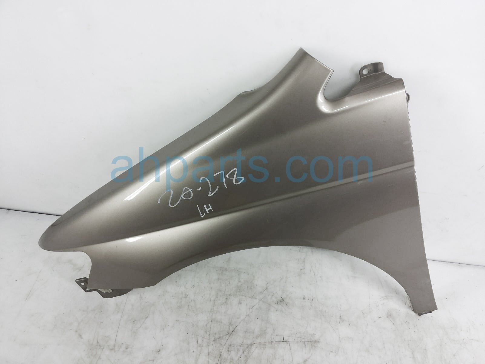 $50 Honda LH FENDER - GREY - CC= YR542M