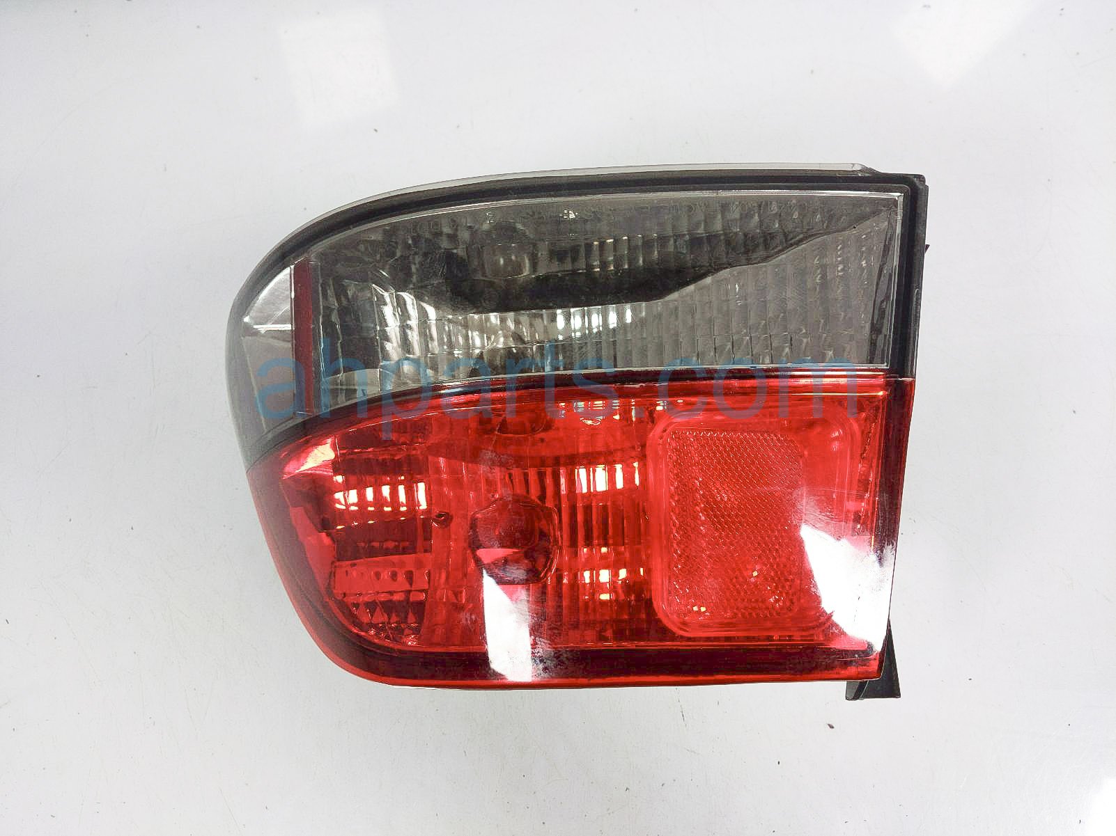 $22 Honda RR/RH TAIL LIGHT / LAMP - ON BODY