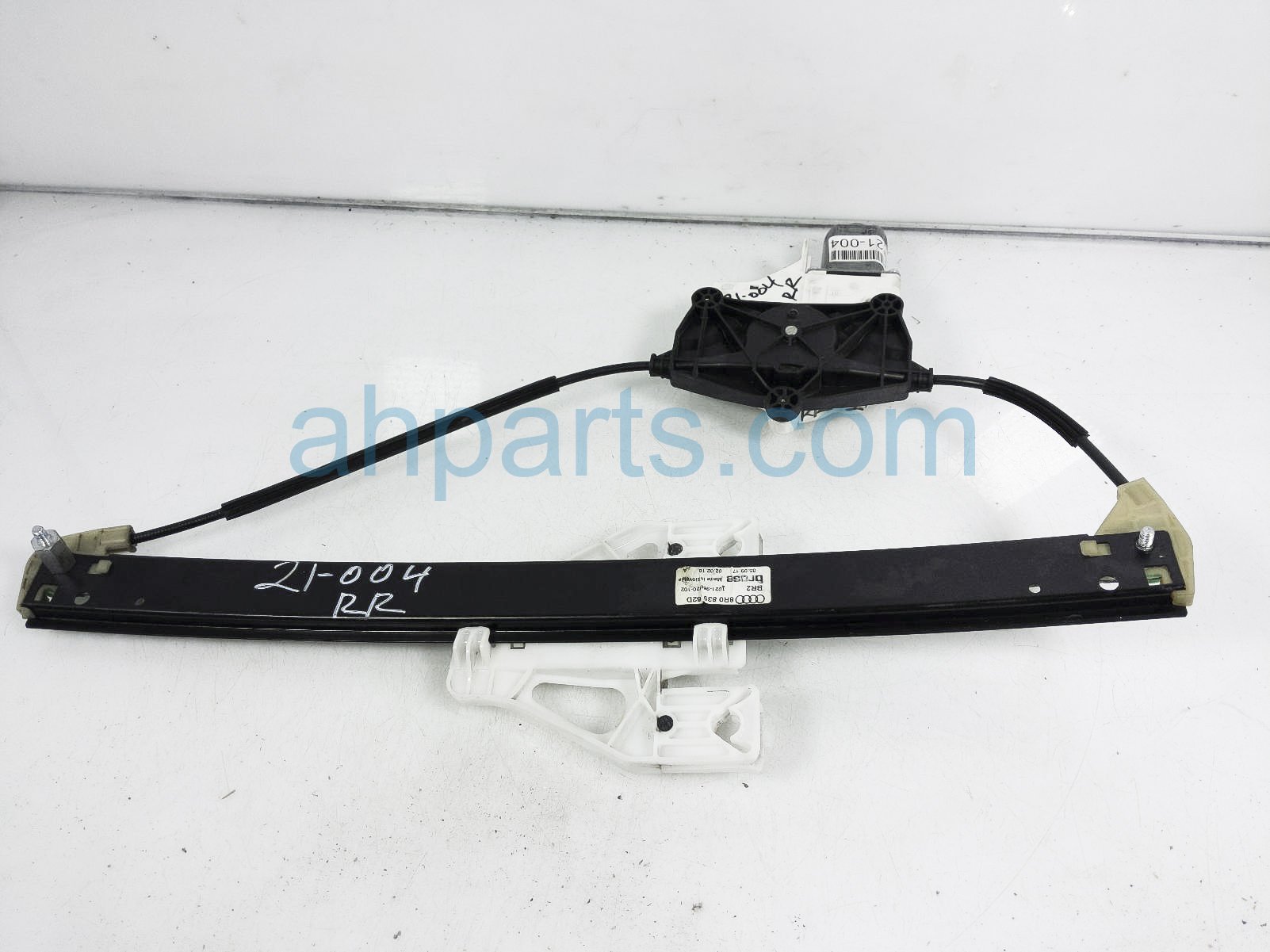 $65 Audi RR/RH WINDOW REGULATOR & MOTOR