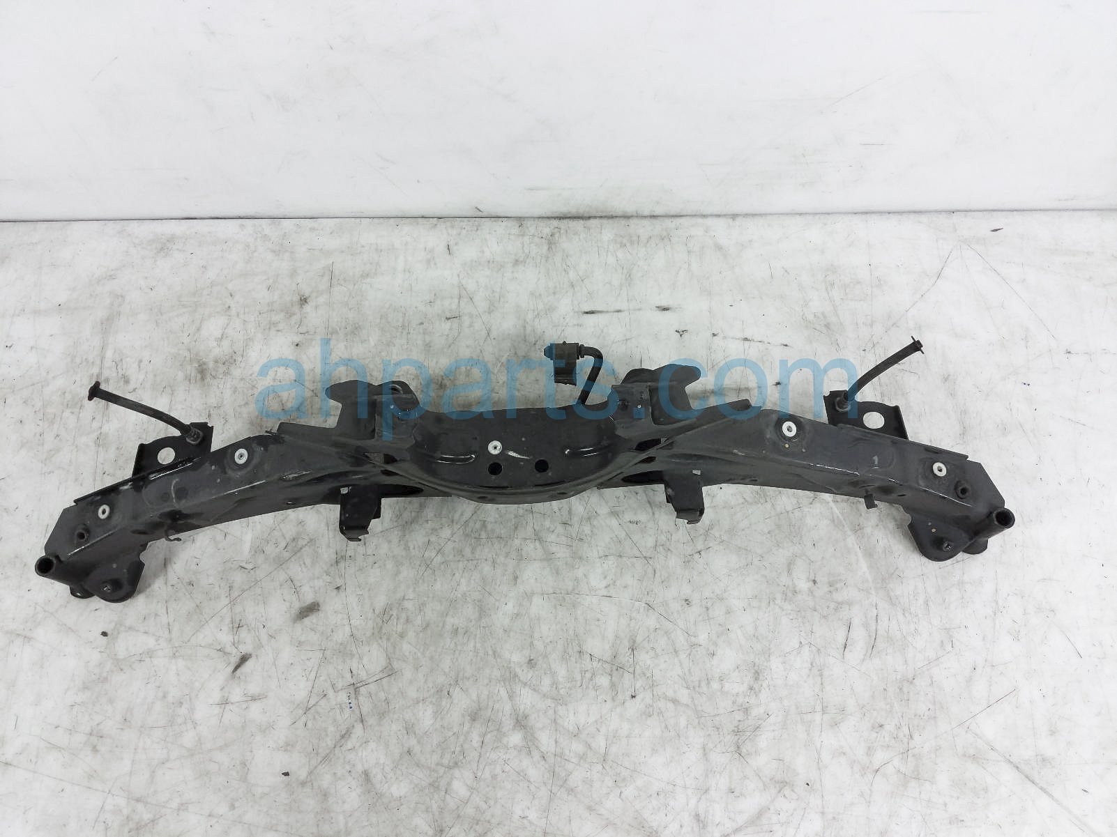 $119 BMW REAR SUB FRAME / CRADLE