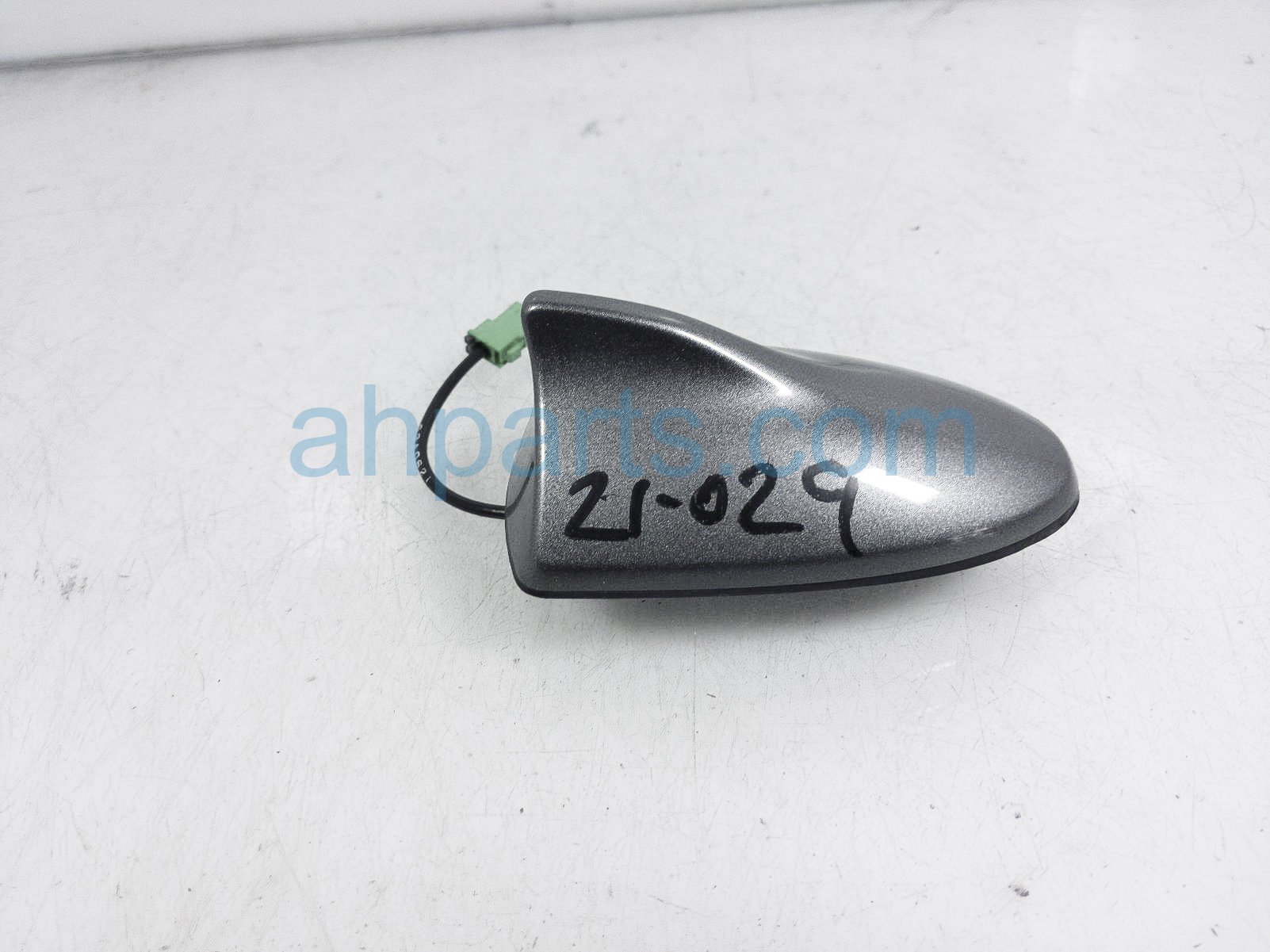 $25 Infiniti ROOF ANTENNA ASSY - GRAY