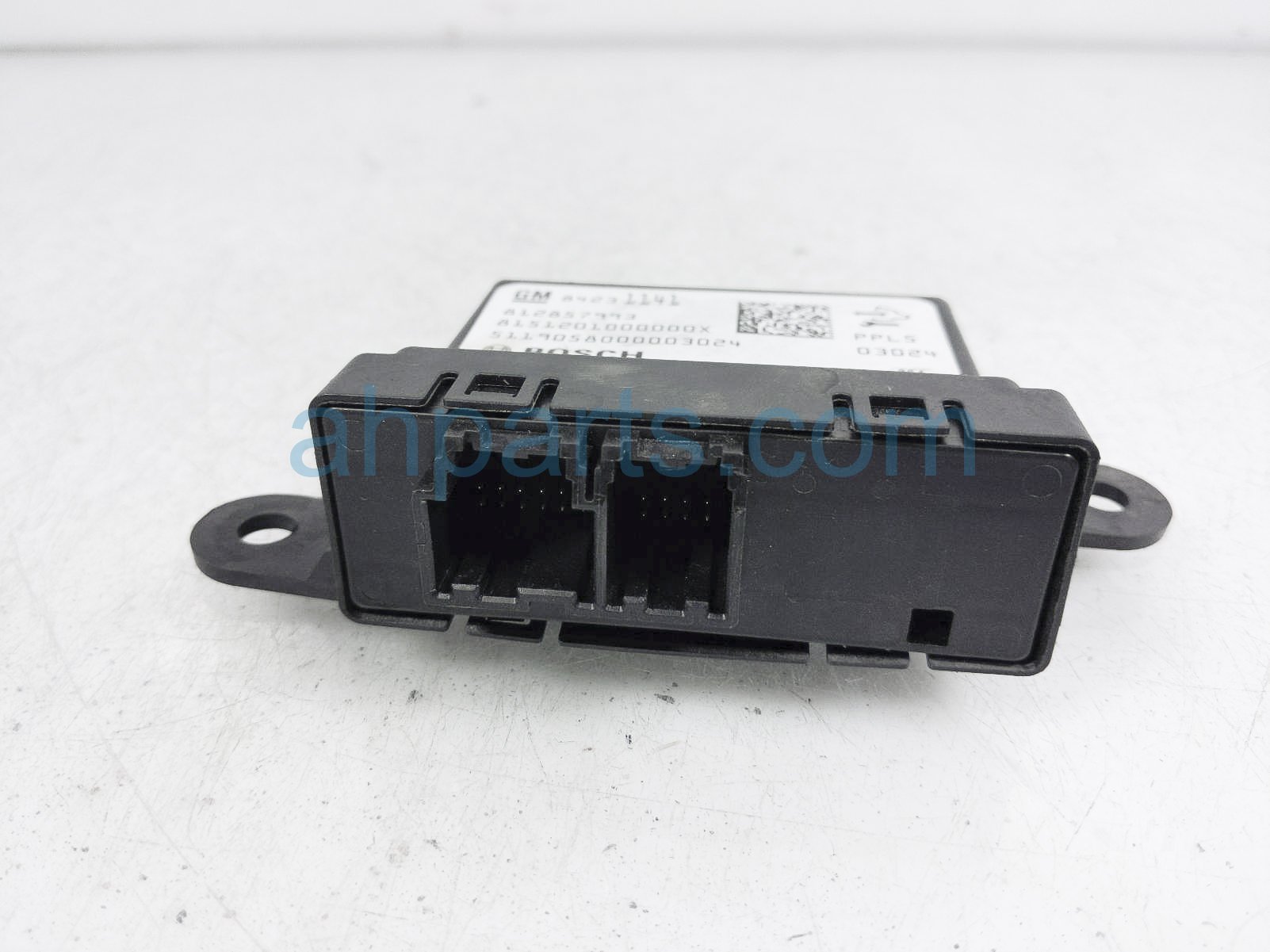 $35 Chevy RR/RH PARKING ASSIST CONTROL MODULE