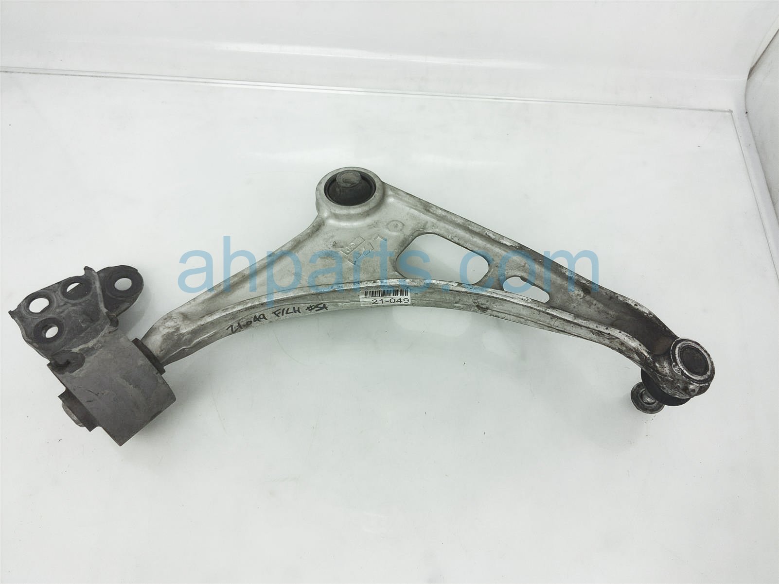 $95 Acura FR/LH LOWER CONTROL ARM