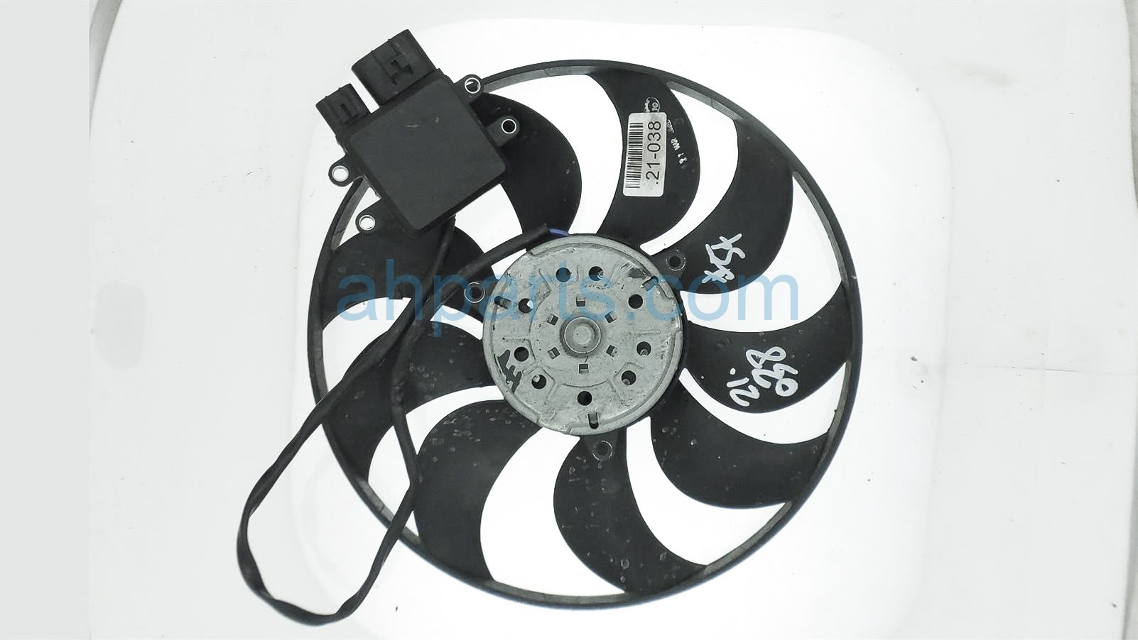 $40 Infiniti RADIATOR FAN BLADE & MOTOR