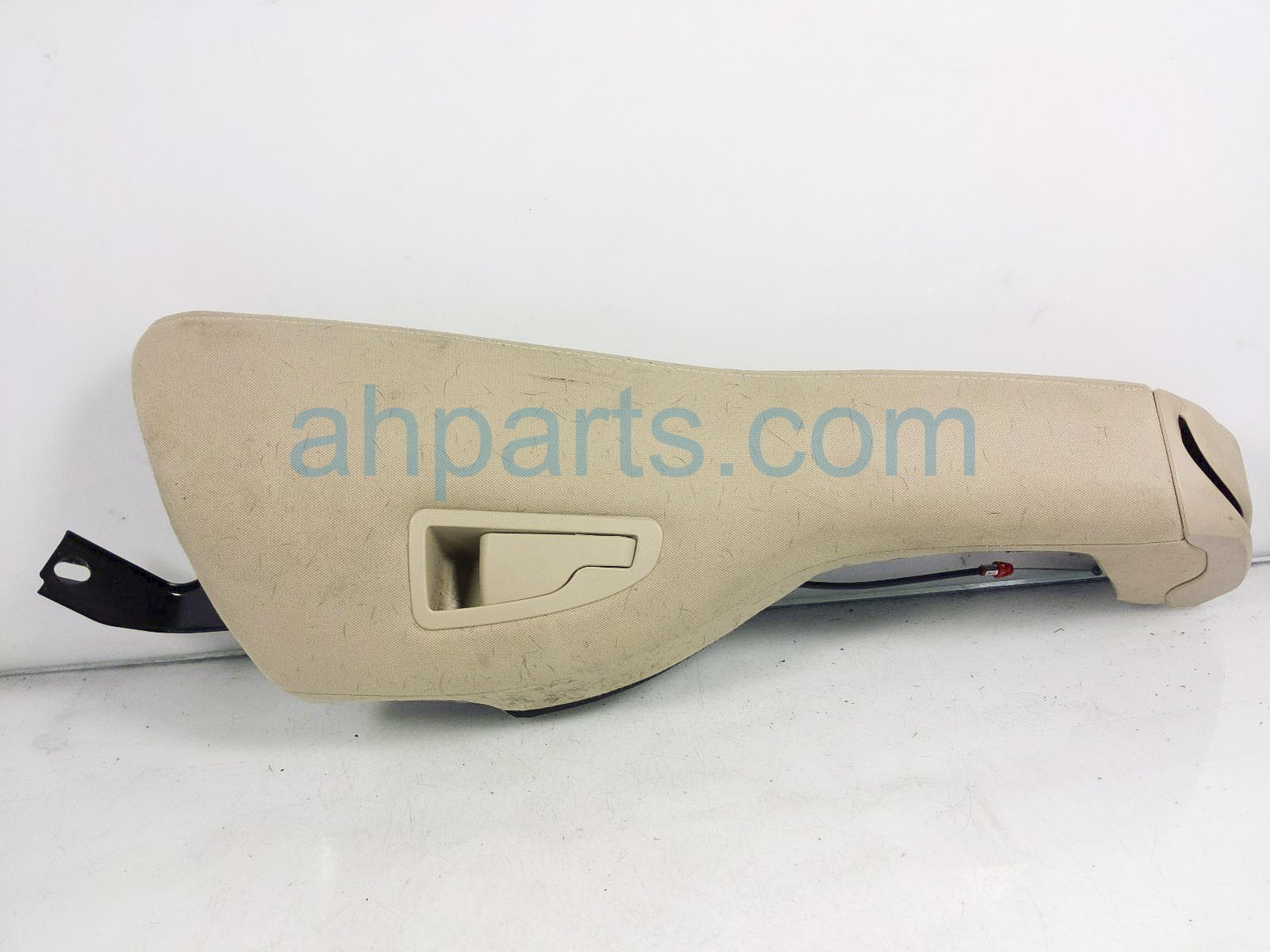 $35 Subaru RR/RH SIDE SEAT PORTION - TAN