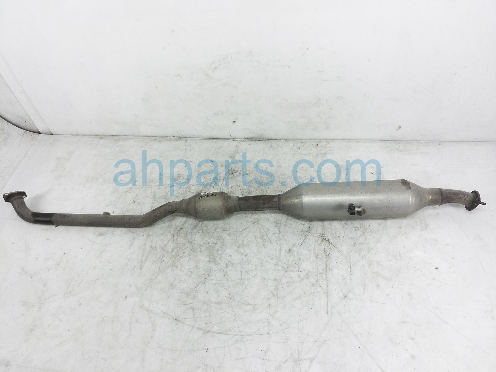 $349 Toyota FRONT EXHAUST PIPE W/ CONVERTER ASSY