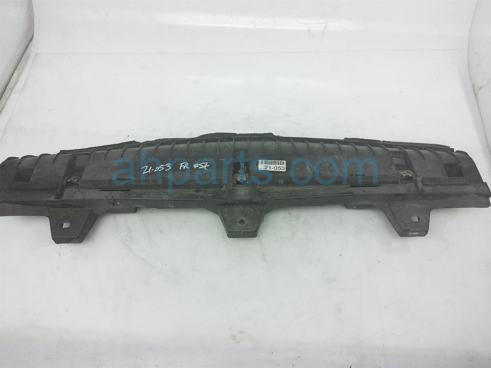 $20 Subaru FRONT CENTER LOWER BRACKET