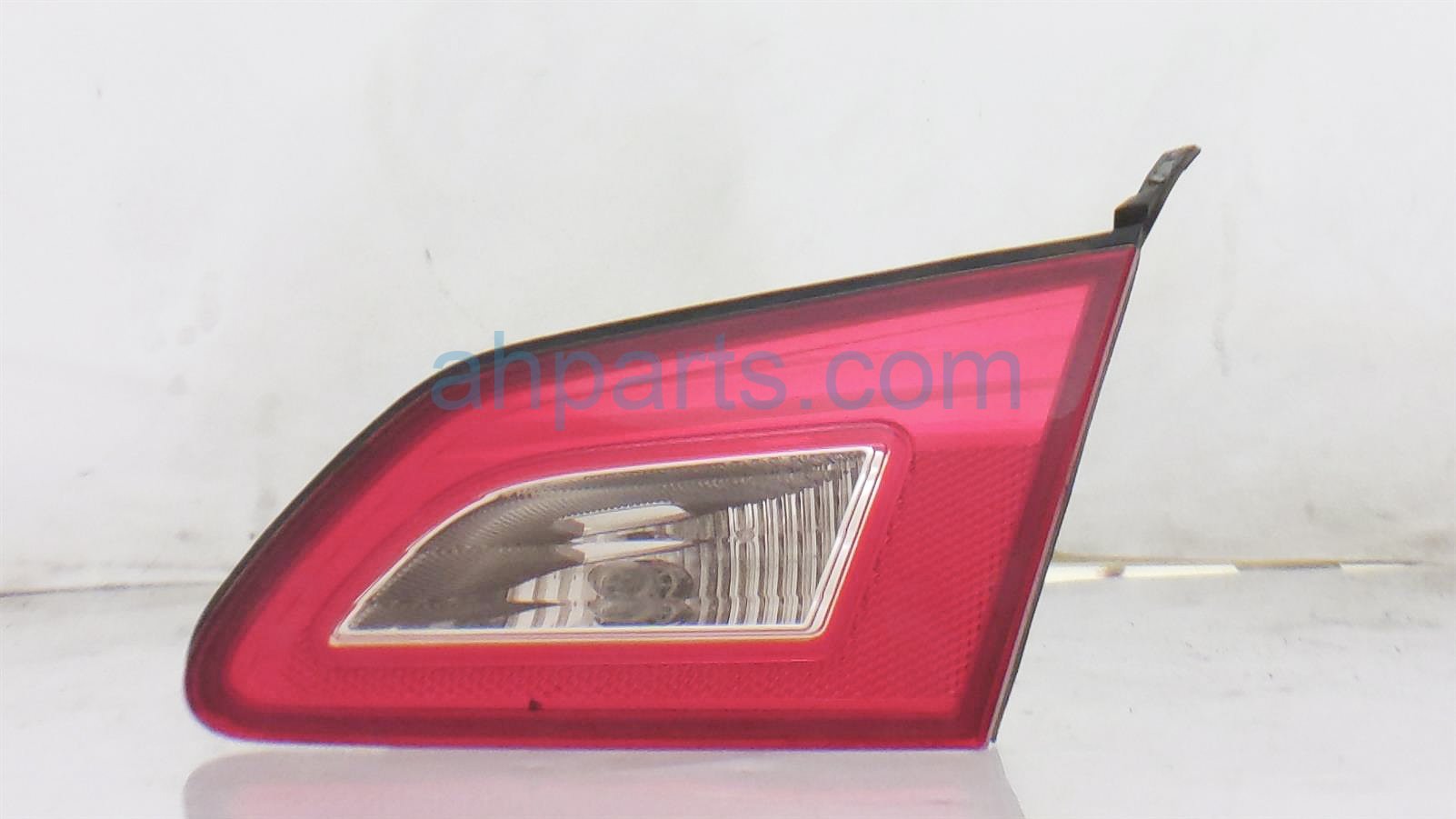 $20 Infiniti RH TAIL LAMP (ON TRUNK)