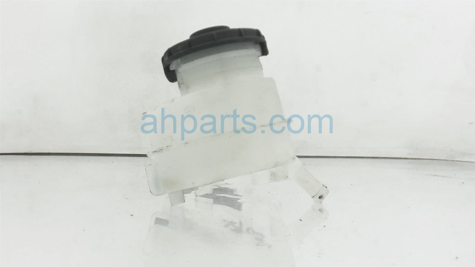 $19 Honda BRAKE MASTER FLUID RESERVOIR