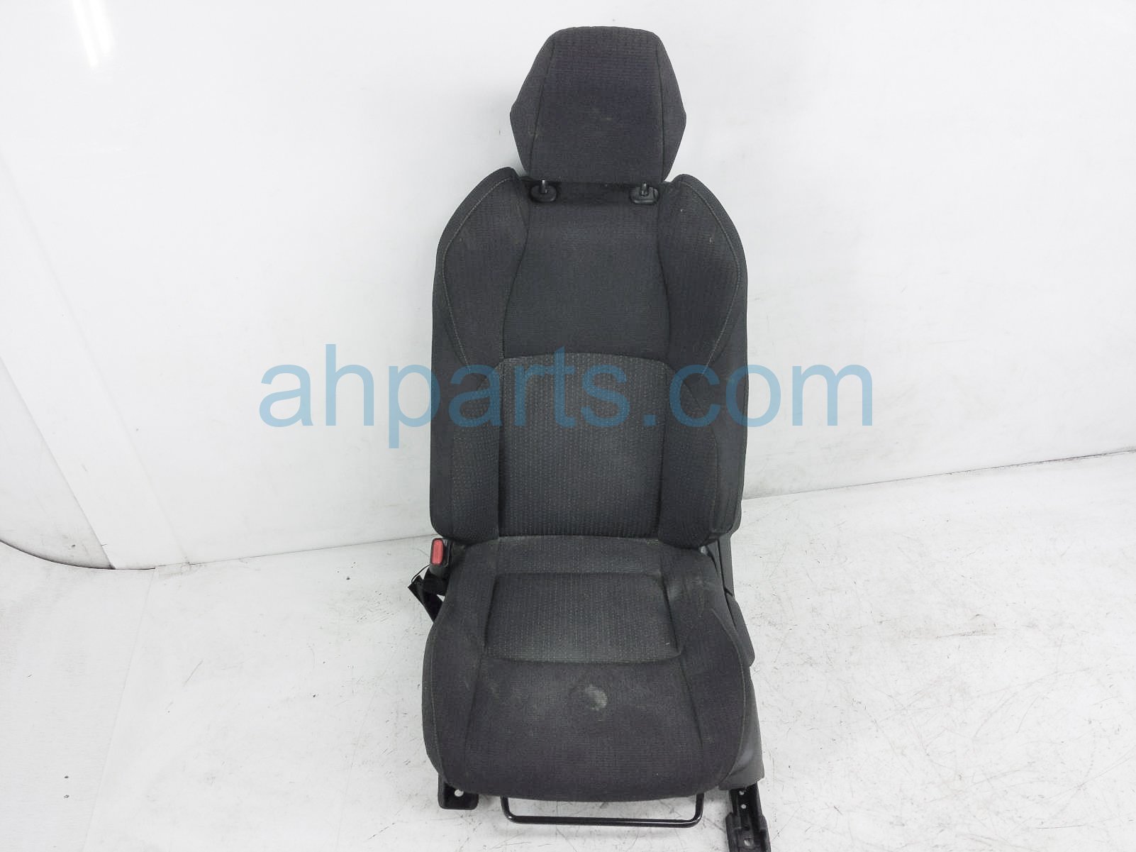 $150 Toyota FR/LH SEAT - BLACK - W/ AIRBAG