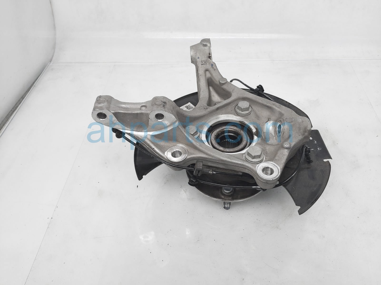 $89 Chevy FR/RH SPINDLE KNUCKLE HUB - 1.5L