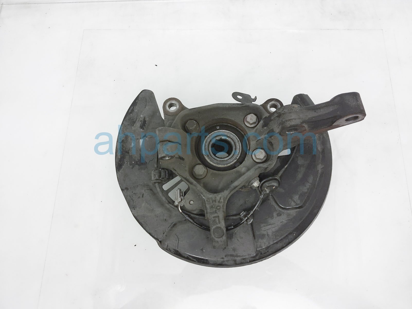 $75 Subaru FR/LH SPINDLE KNUCKLE HUB - 2.0L