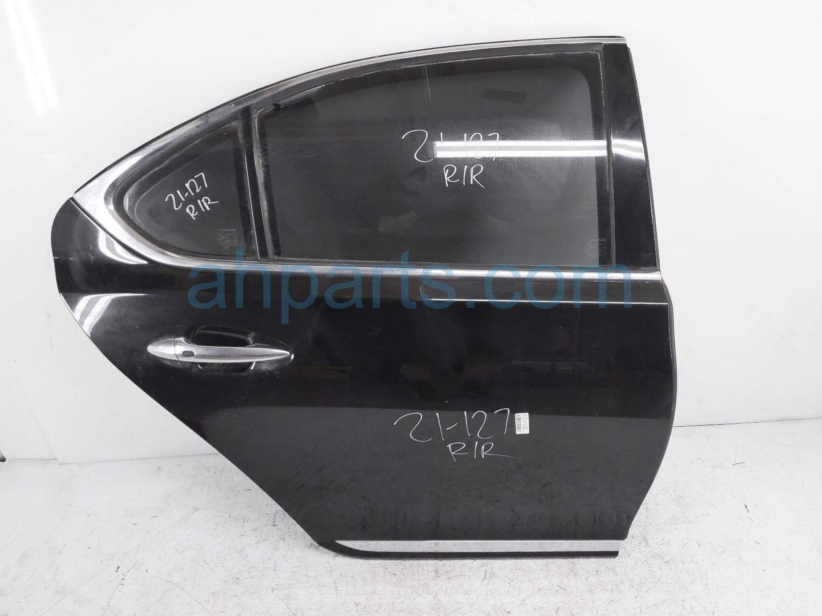 $225 Lexus RR/RH DOOR - BLACK - NO INSIDE PANEL