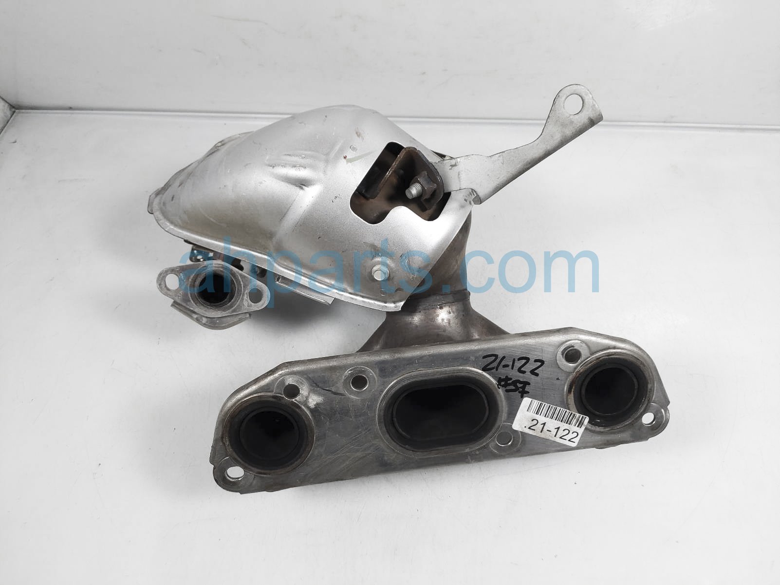 $499 Nissan EXHAUST MANIFOLD - 2.0L