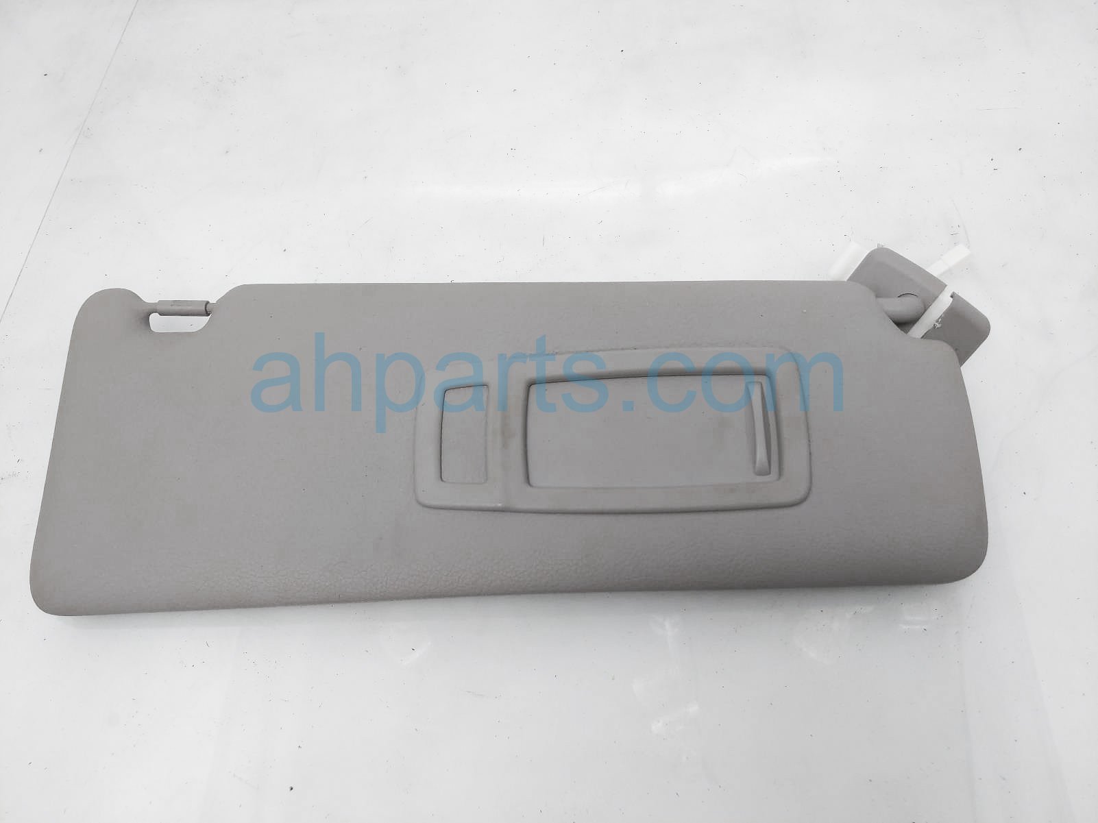 $25 BMW RH SUN VISOR - GREY