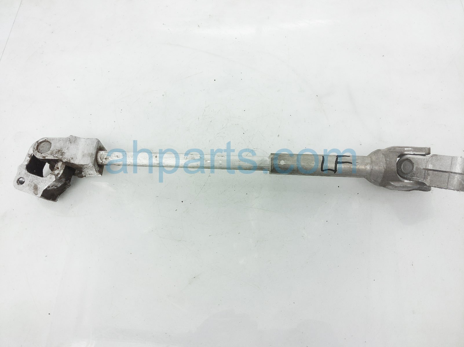 $45 BMW STEERING COLUMN LOWER SHAFT ASSY