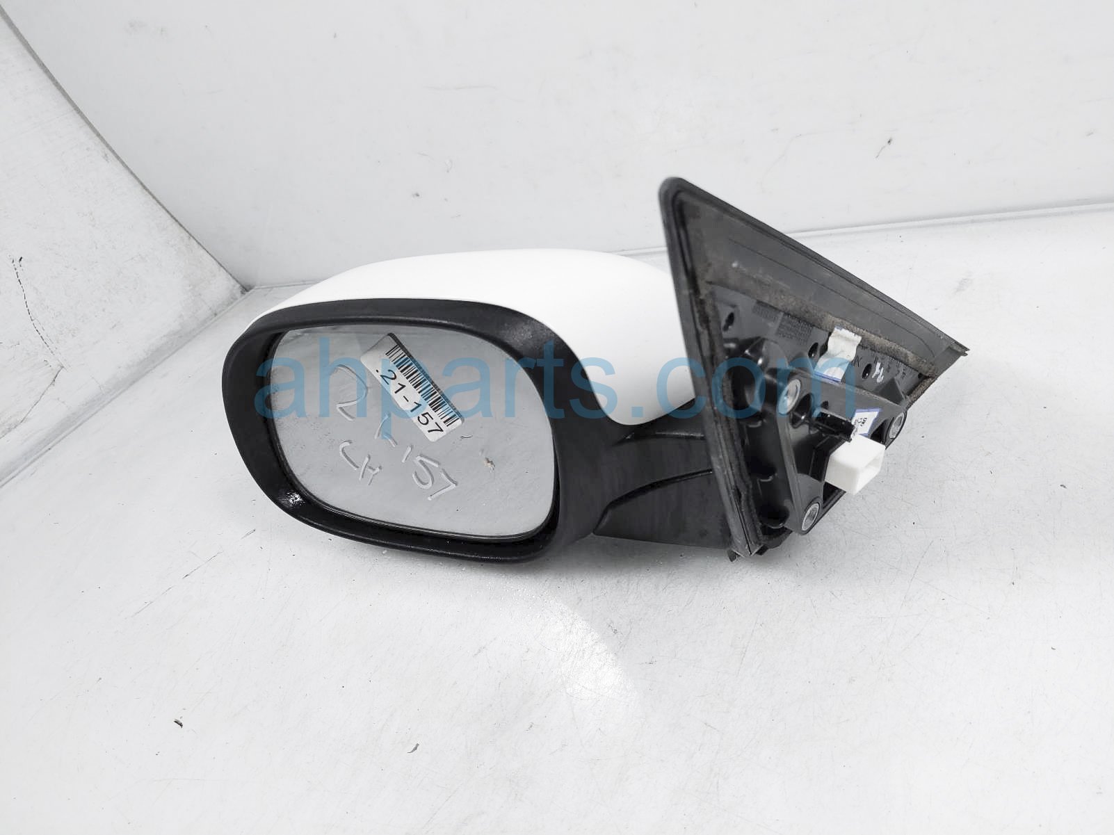 $90 Kia LH SIDE VIEW MIRROR - WHITE