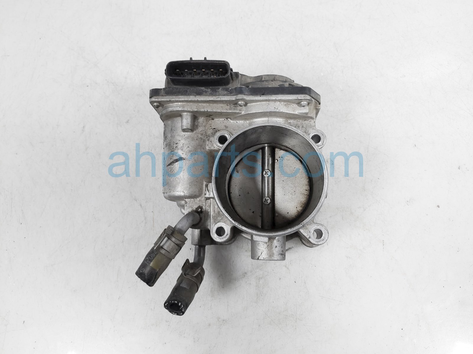 $75 Kia THROTTLE BODY - 2.0L