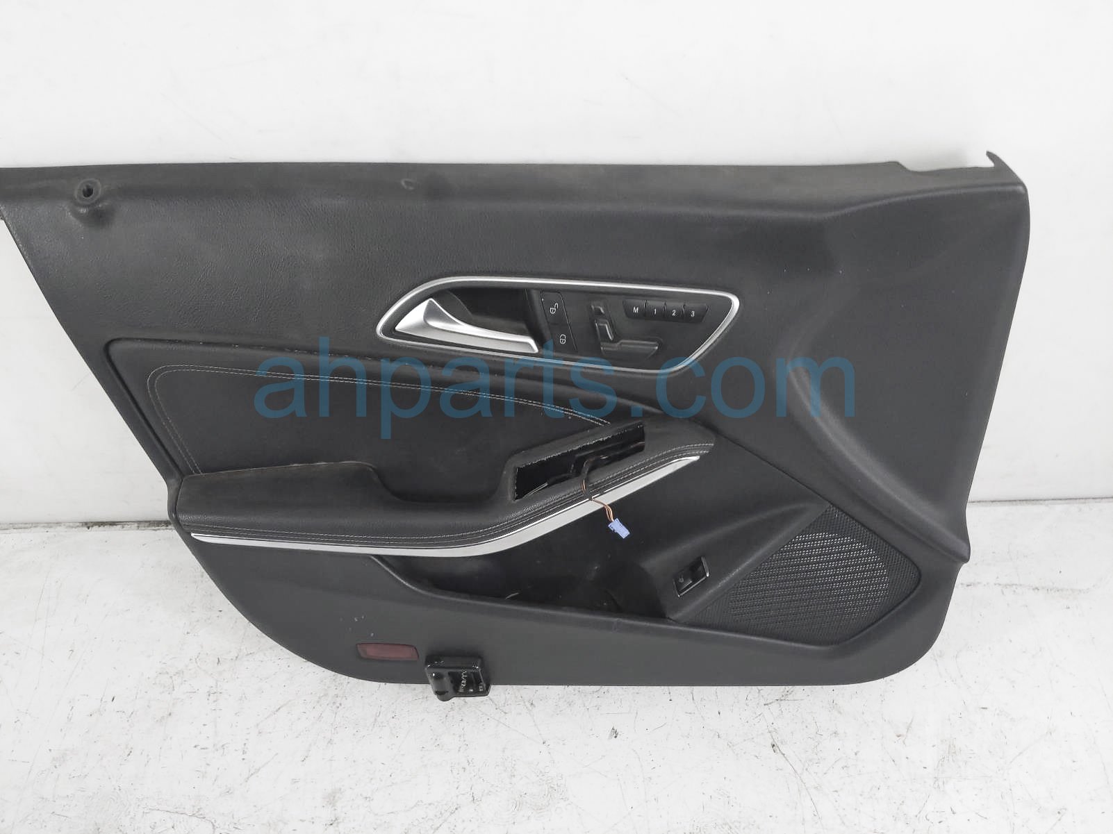 $99 Mercedes FR/LH INTERIOR DOOR PANEL - BLACK