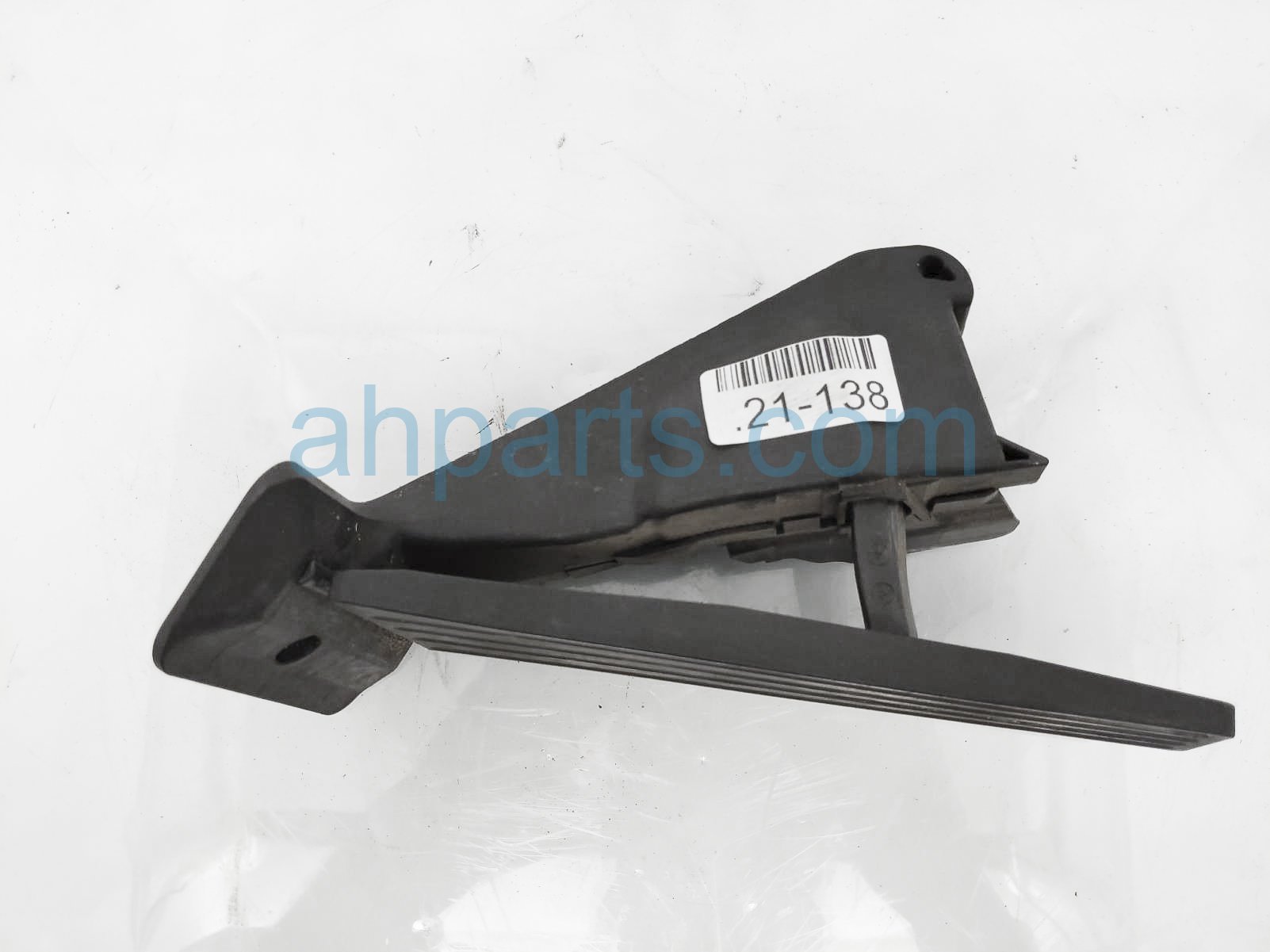 $40 BMW GAS / ACCELERATOR PEDAL ASSY