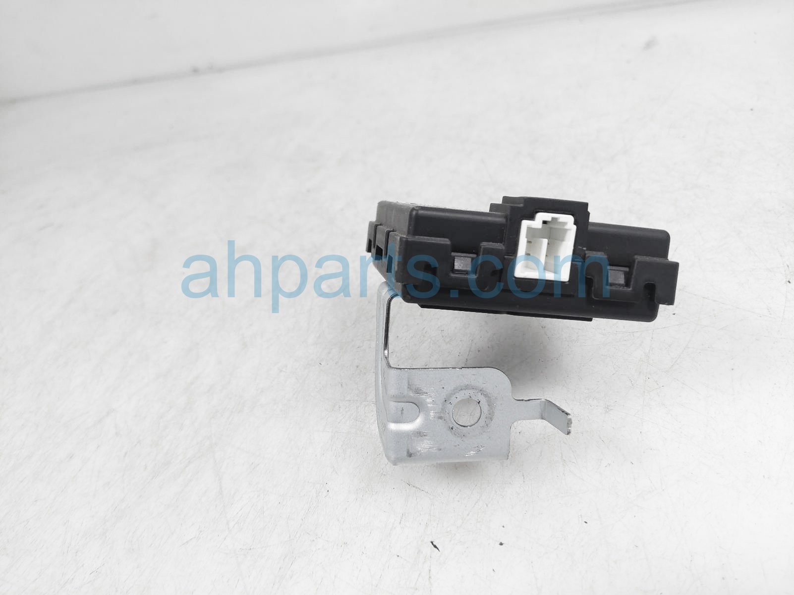 $40 Kia TPMS CONTROL MODULE ASSY