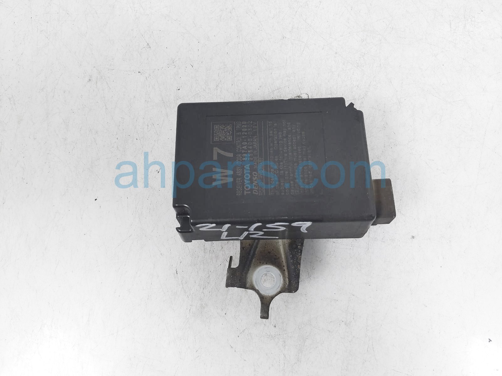 $40 Toyota RR/LH DOOR RECEIVER UNIT ASSY (TPMS)