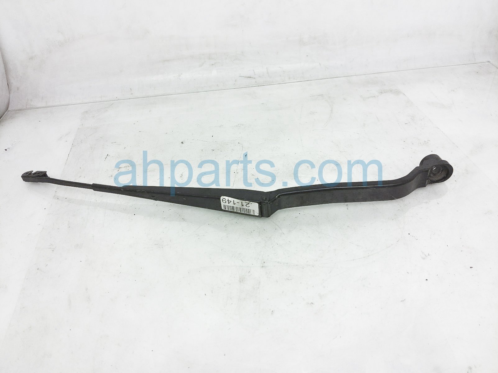 $20 Subaru LH WINDSHIELD WIPER ARM