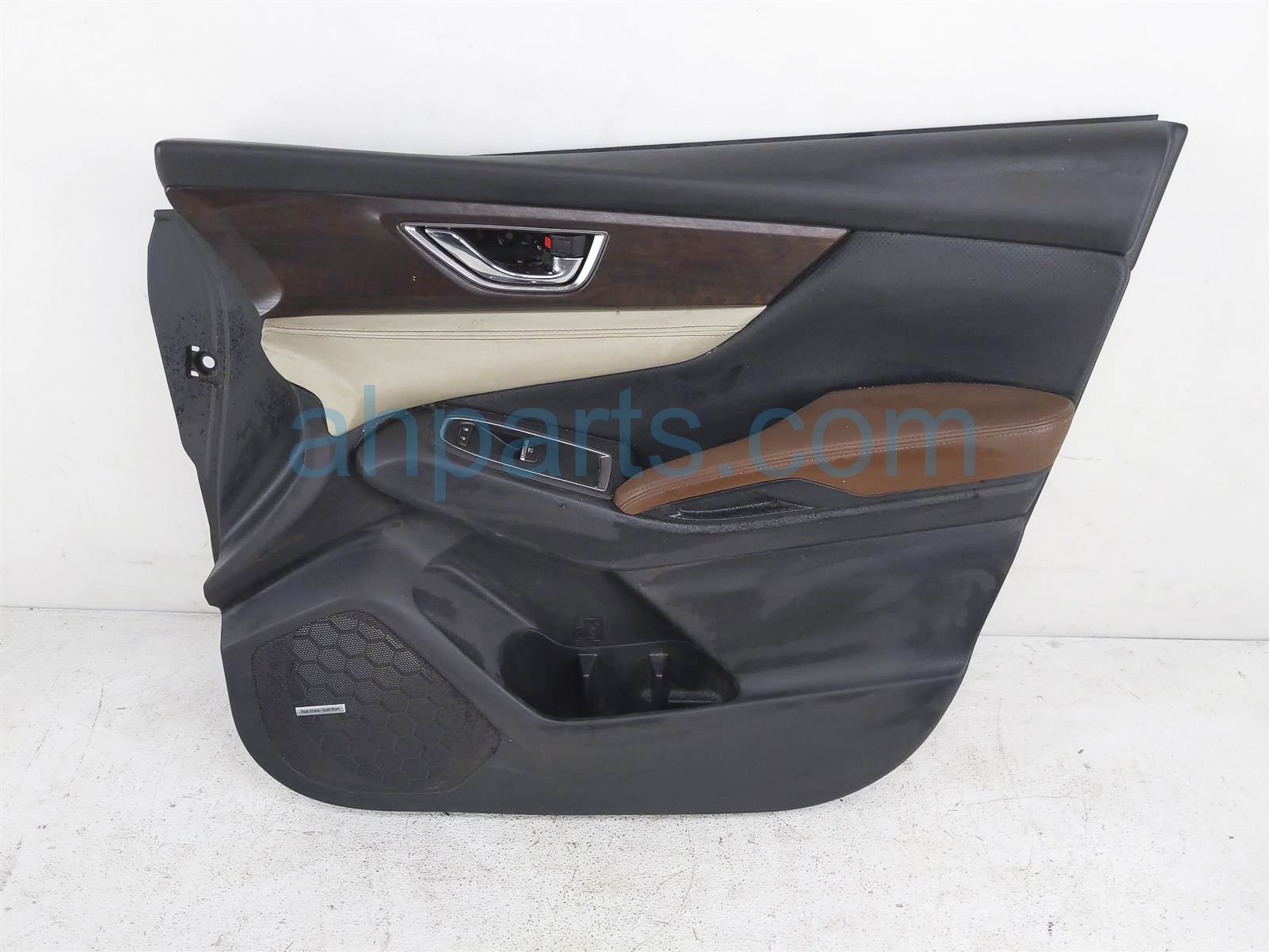 $150 Subaru FR/RH INTERIOR DOOR PANEL - BROWN