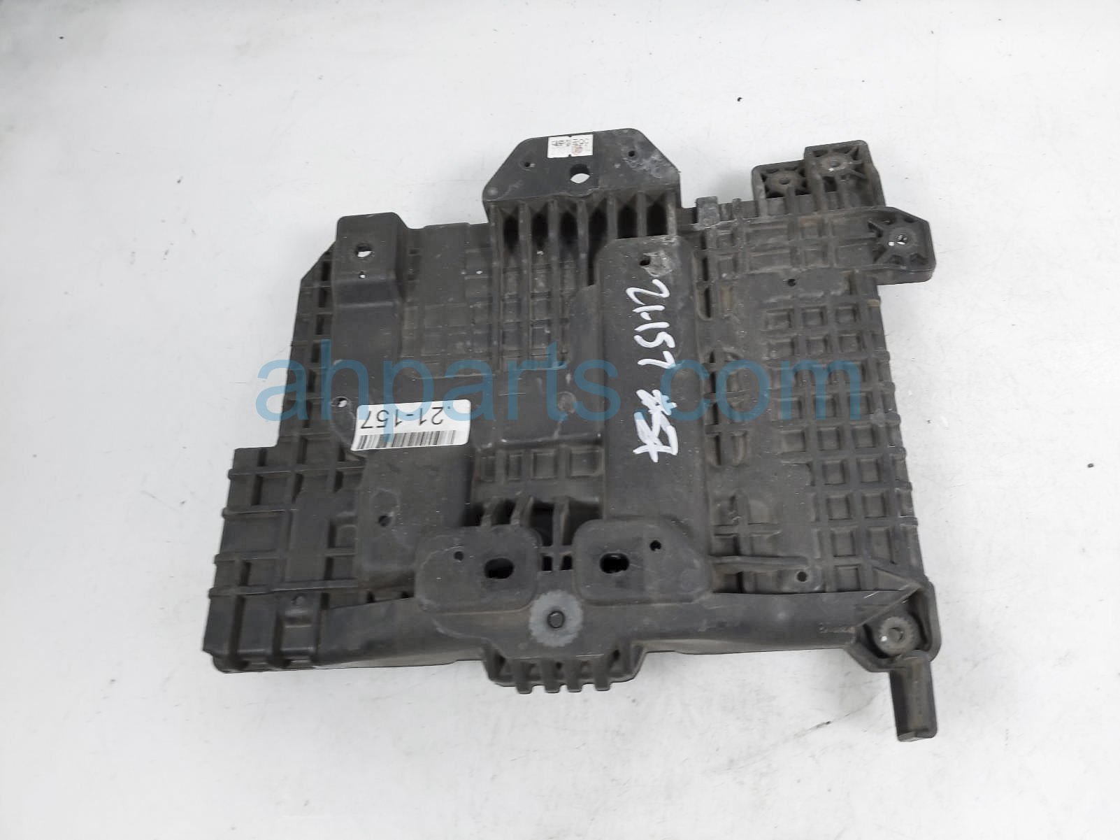 $15 Kia BATTERY TRAY (PLASTIC)