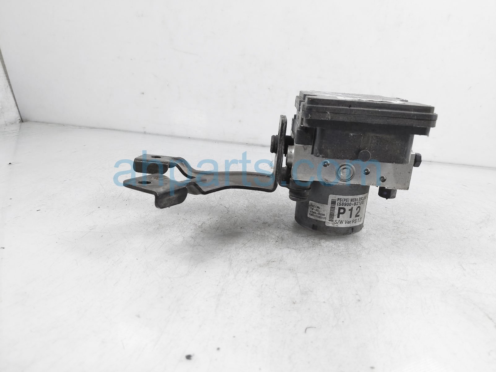 $100 Kia ABS/VSA PUMP/MODULATOR - 2.0L