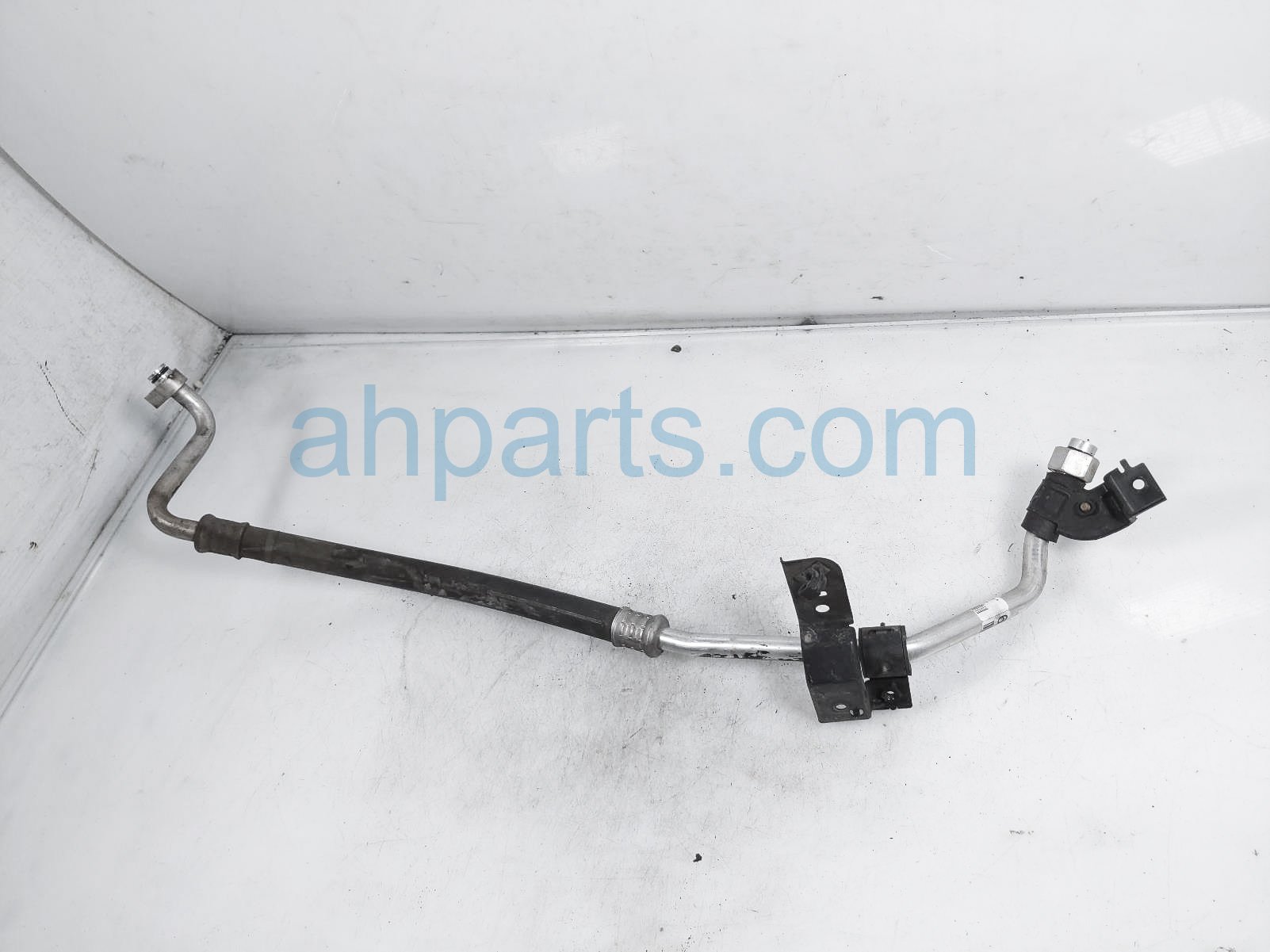 $25 Honda AC SUCTION HOSE - 3.0L