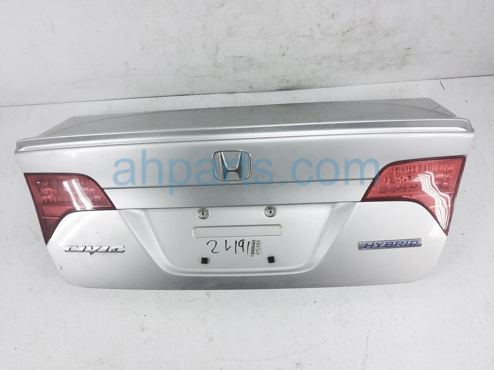 $149 Honda TRUNK / DECKLID - SILVER - NH700M