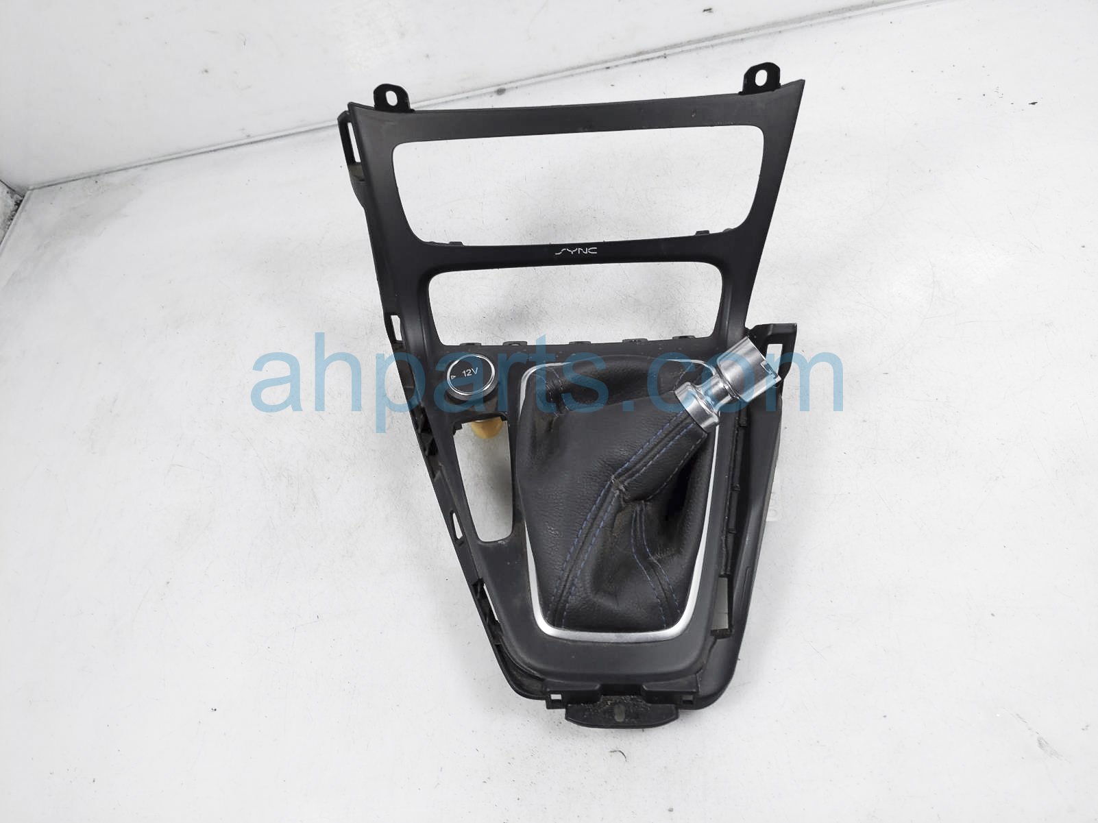 $95 Ford SHIFTER BEZEL TRIM W/ BOOT MT -RS