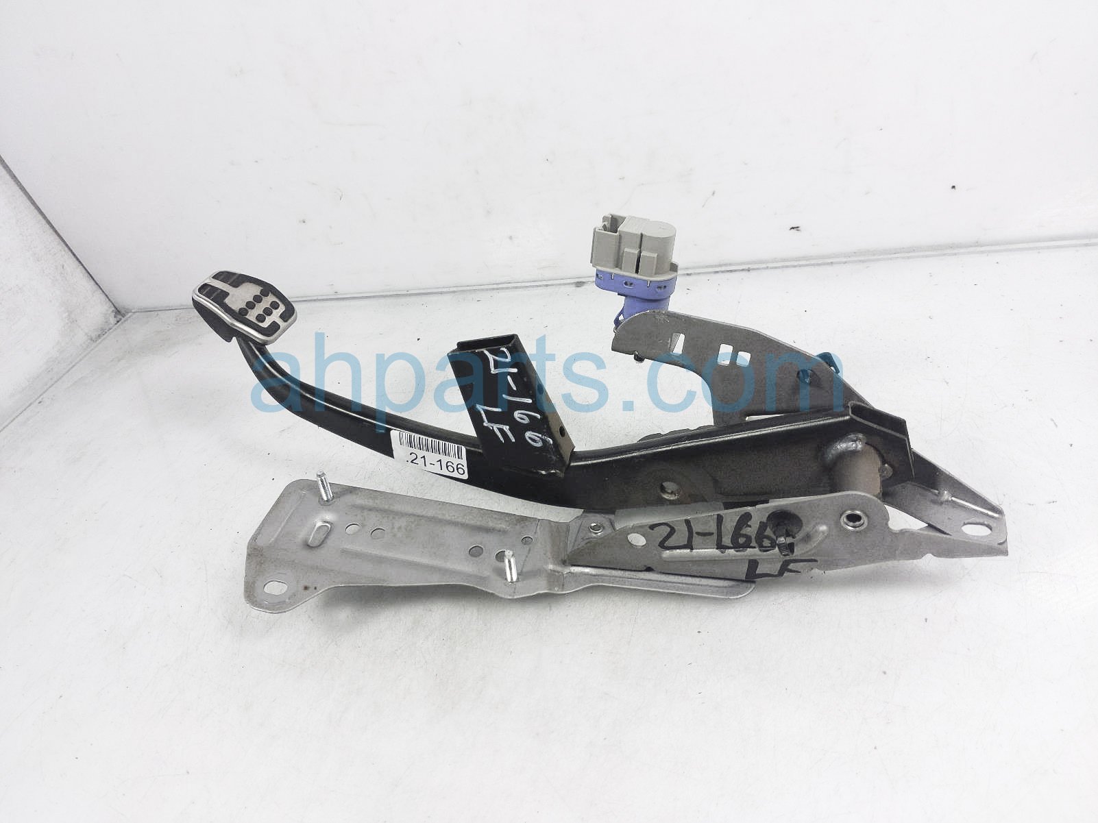 $39 Ford BRAKE PEDAL ASSY