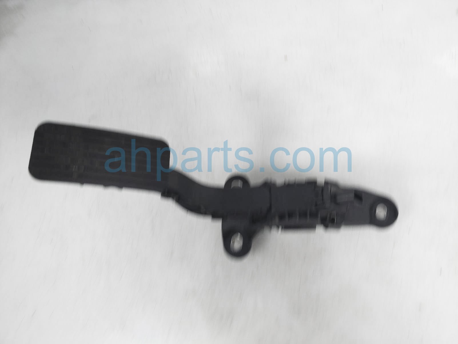 $39 Hyundai GAS / ACCELERATOR PEDAL ASSY