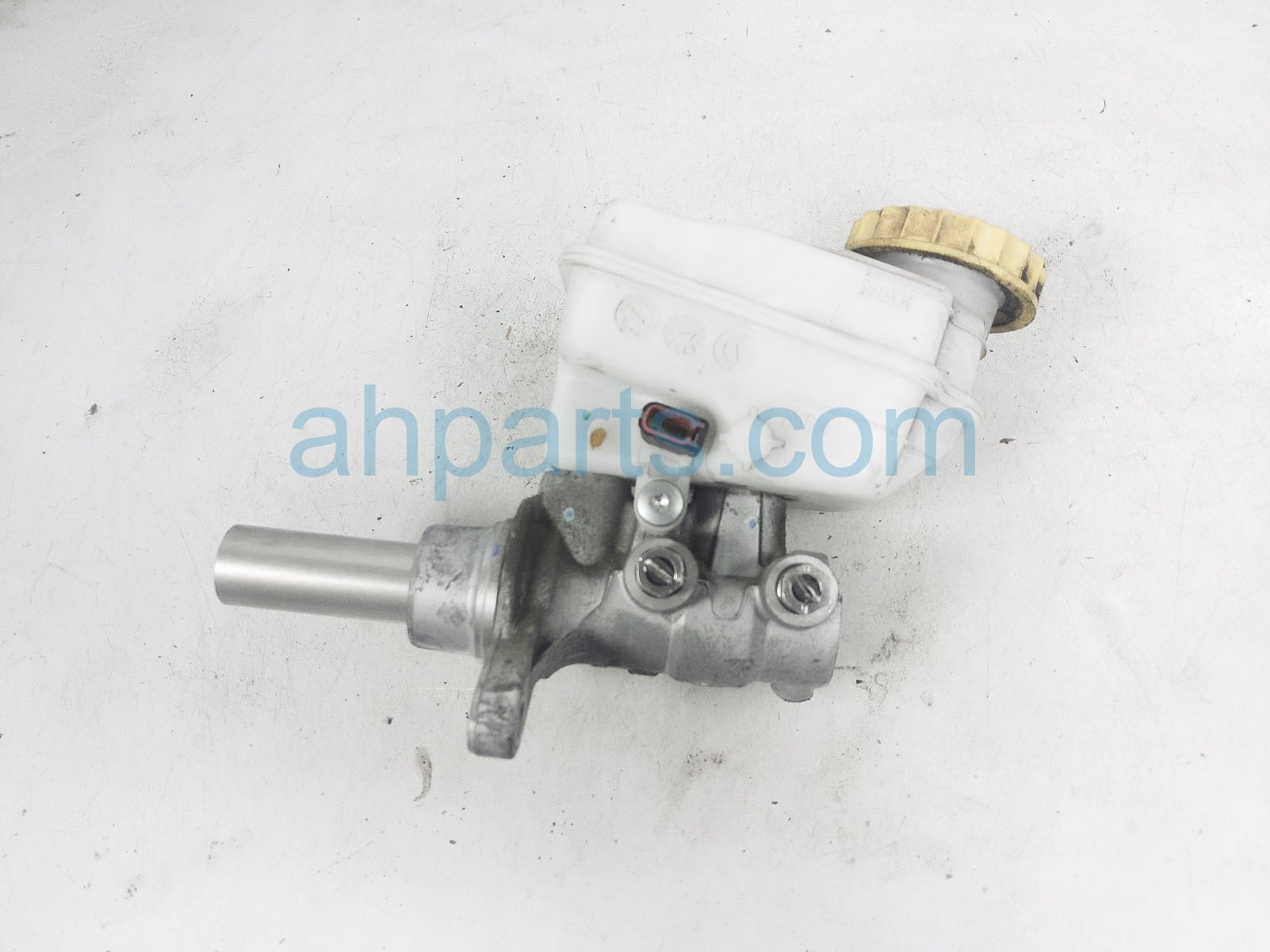 $39 Subaru BRAKE MASTER CYLINDER