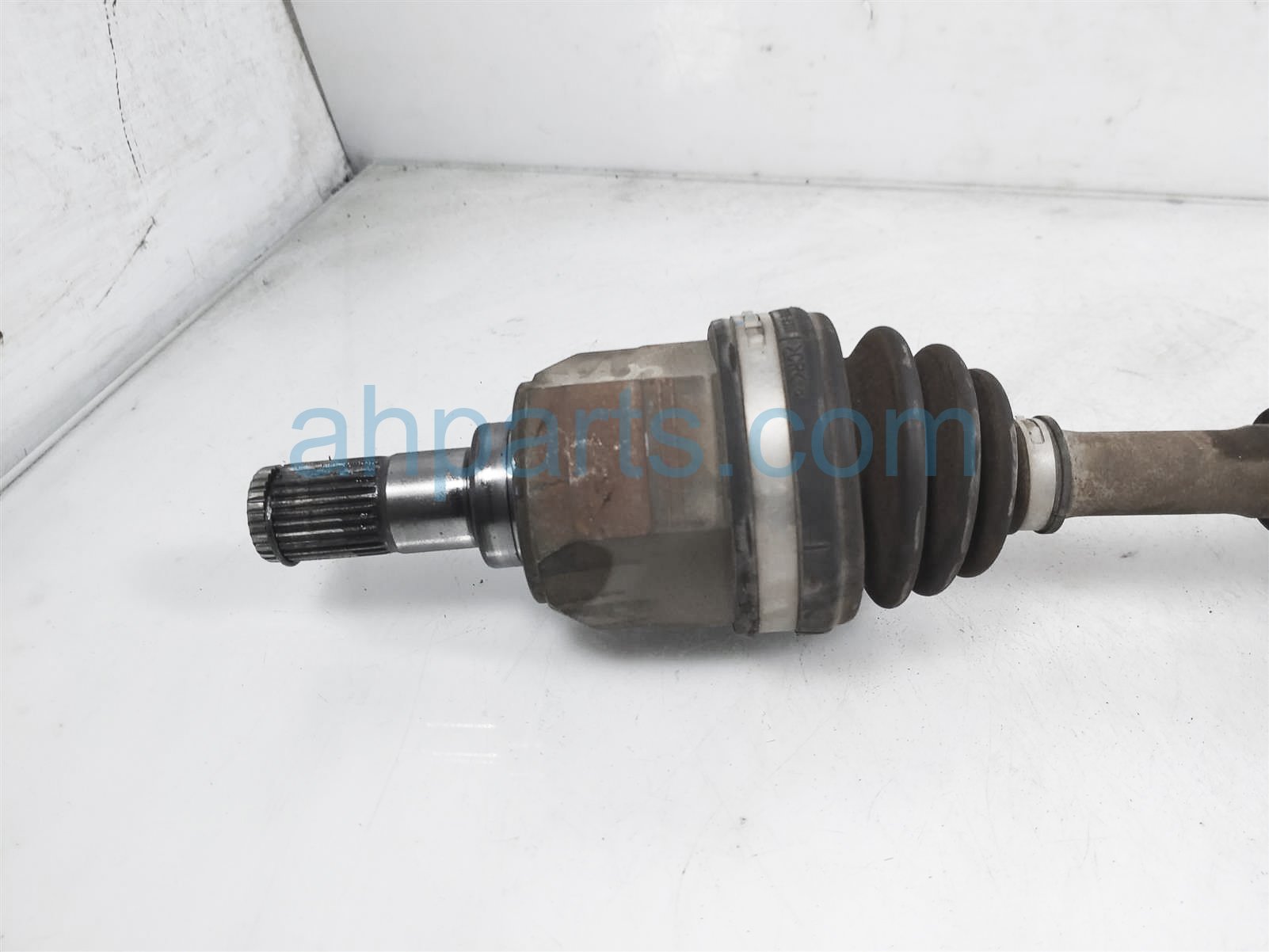 $60 Hyundai LH AXLE DRIVE SHAFT - MT TURBO