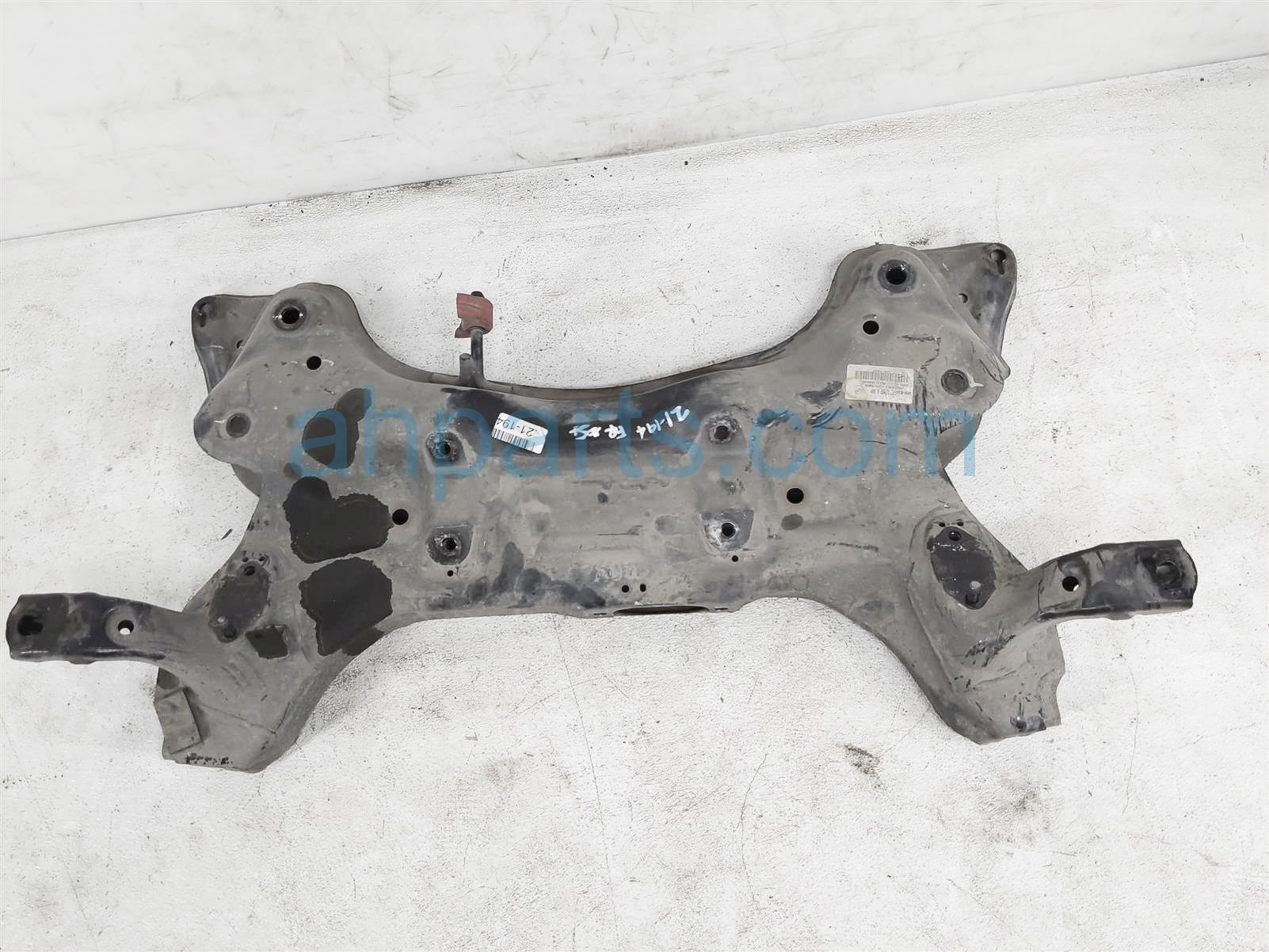 $200 Hyundai FRONT SUB FRAME / ENGINE CRADLE